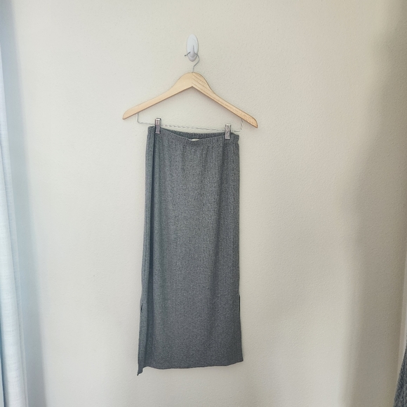 Two piece gray skirt set size Medium - Picture 2 of 9